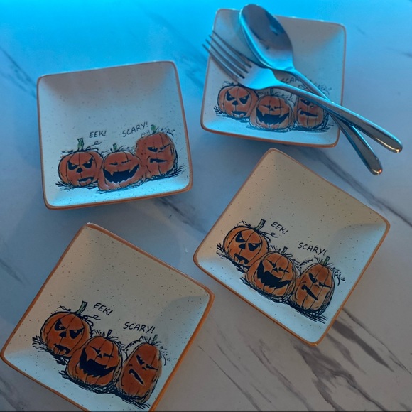 4 Piece Halloween Stoneware Set - Picture 3 of 4